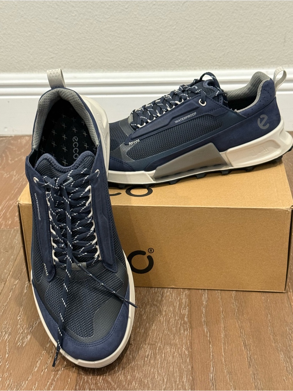 Ecco Men's Bion 2.1 Mountain Fluidform Navy Waterproof Lightweight Sneaker